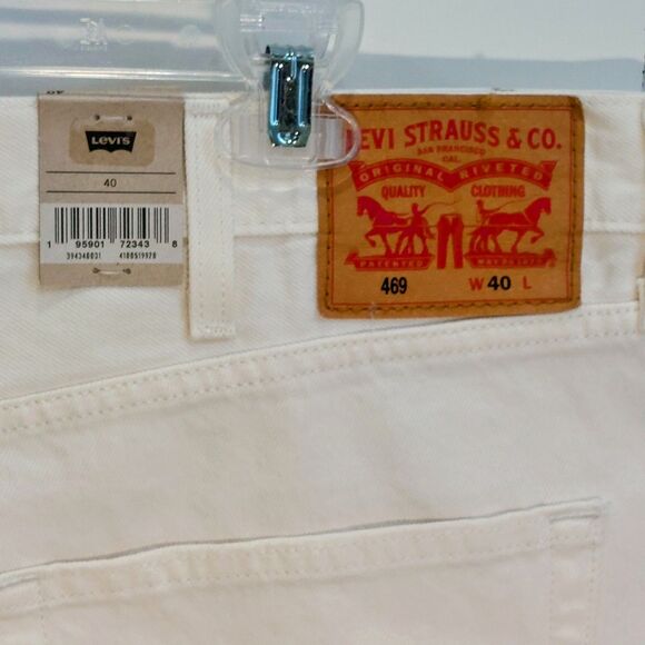 Levi's 469 Men's W41 Inseam 12" Loose Fit Denim Shorts Cream 100% Cotton NEW! - Picture 3 of 11